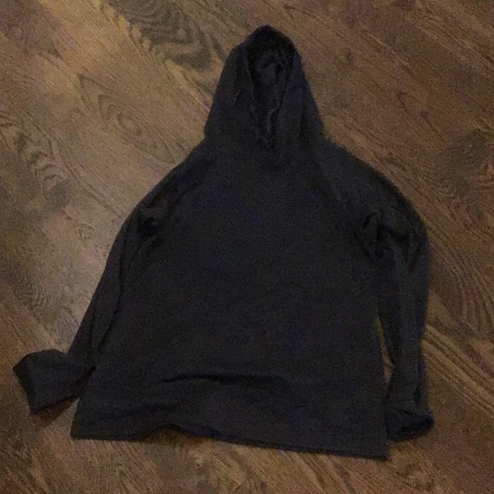 Athletic shirt/sweatshirt